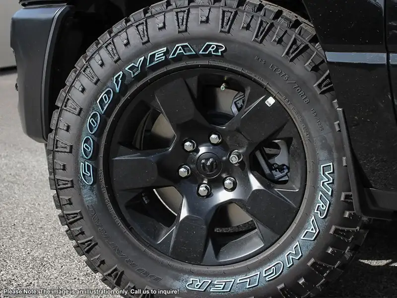2025 RAM 1500 Warlock, černá, 10 km, dovoz Kanada — foto 8 z 12