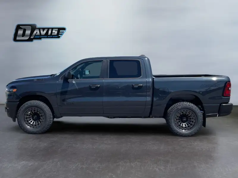 2026 RAM 1500 Warlock, modrá, 33 km, dovoz Kanada — foto 8 z 12