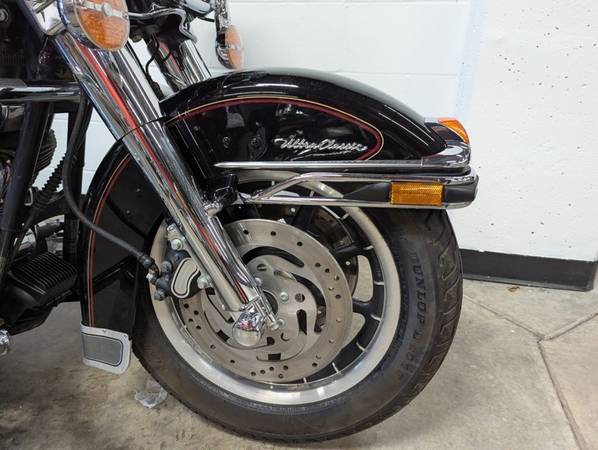 2002 Harley-Davidson, dovoz USA — foto 3 z 12