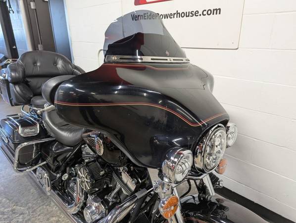 2002 Harley-Davidson, dovoz USA — foto 7 z 12