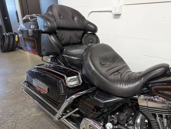 2002 Harley-Davidson, dovoz USA — foto 9 z 12