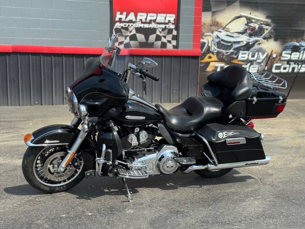 2011 Harley-Davidson, dovoz USA — foto 10 z 12