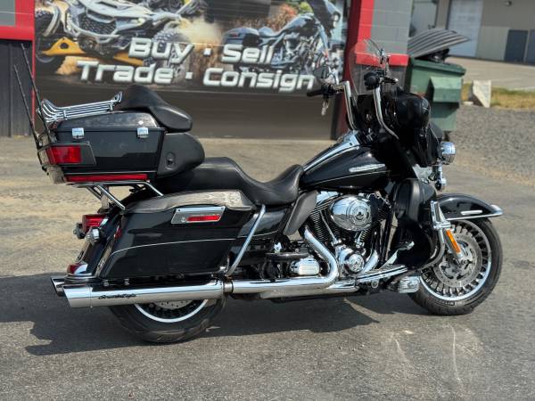 2011 Harley-Davidson, dovoz USA — foto 3 z 12