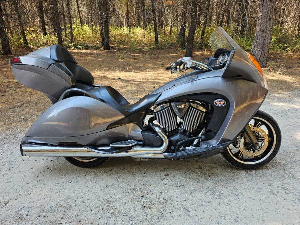 2008 Victory, dovoz USA — foto 4 z 12