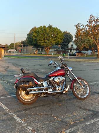 2001 Harley-Davidson, dovoz USA — foto 2 z 12