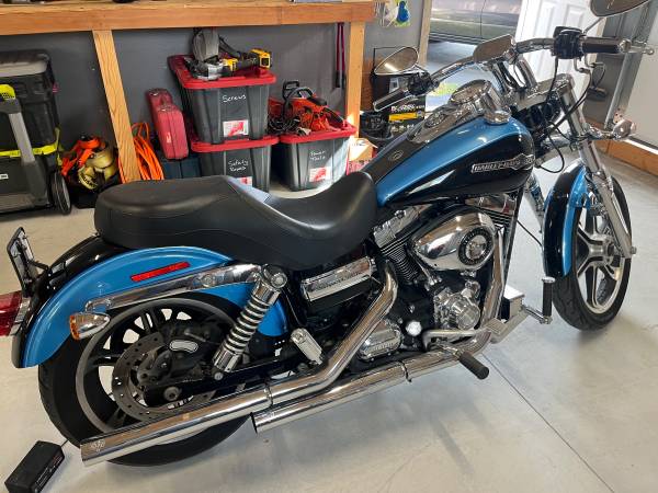 2011 Harley-Davidson, dovoz USA — foto 2 z 4
