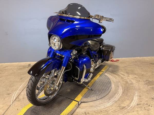 2017 Harley-Davidson, dovoz USA — foto 12 z 12