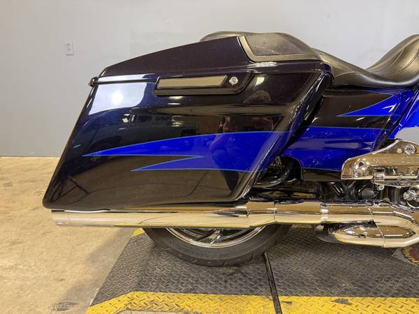 2017 Harley-Davidson, dovoz USA — foto 3 z 12