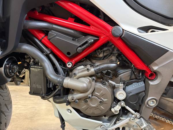 2016 Ducati, dovoz USA — foto 10 z 12