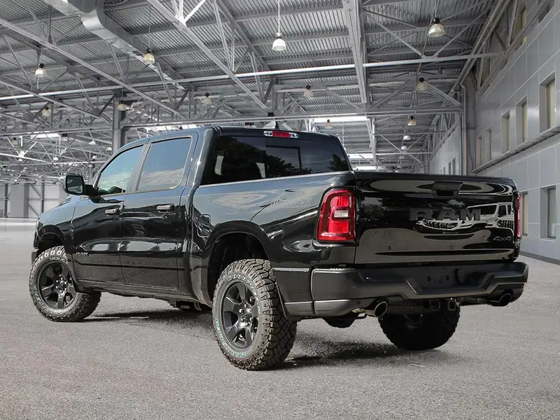 2026 RAM 1500 WARLOCK, černá, 0 km, dovoz Kanada — foto 4 z 12