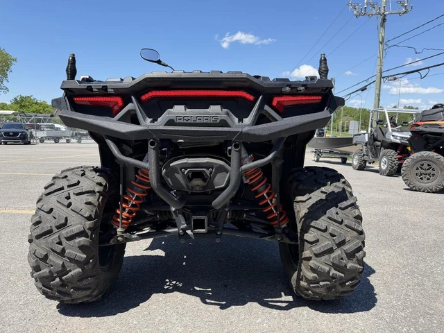 2025 Polaris, 2 102 km, dovoz Kanada — foto 4 z 5