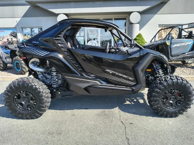 2026 CFMOTO, 10 km, dovoz Kanada — foto 2 z 5