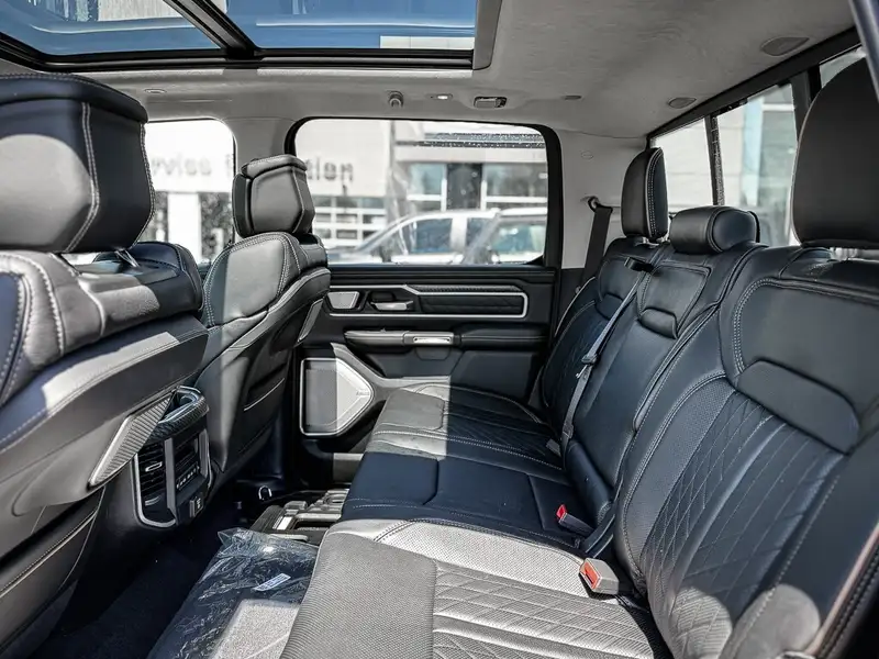 2026 RAM 1500 Tungsten | MULTI-FUNCTION TAILGATE | BED UTILITY G, šedá, 40 km, dovoz Kanada — foto 5 z 9