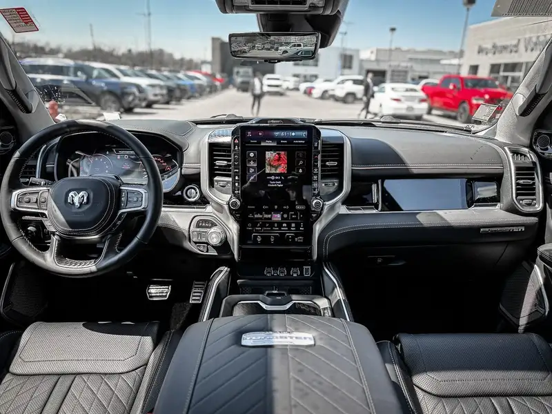 2026 RAM 1500 Tungsten | MULTI-FUNCTION TAILGATE | BED UTILITY G, šedá, 40 km, dovoz Kanada — foto 6 z 9