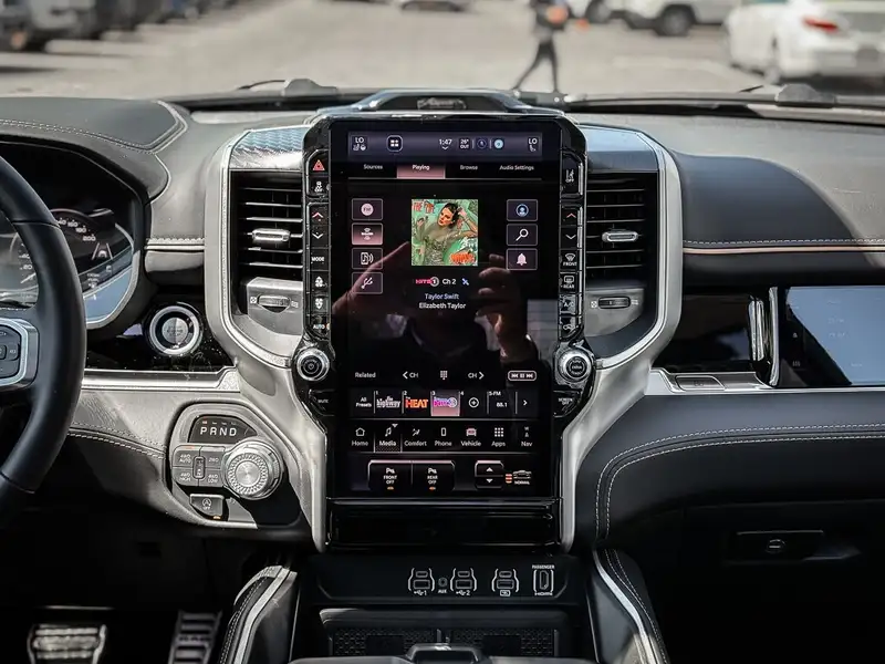 2026 RAM 1500 Tungsten | MULTI-FUNCTION TAILGATE | BED UTILITY G, šedá, 40 km, dovoz Kanada — foto 8 z 9