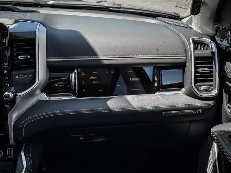 2026 RAM 1500 Tungsten | MULTI-FUNCTION TAILGATE | BED UTILITY G, šedá, 40 km, dovoz Kanada — foto 9 z 9