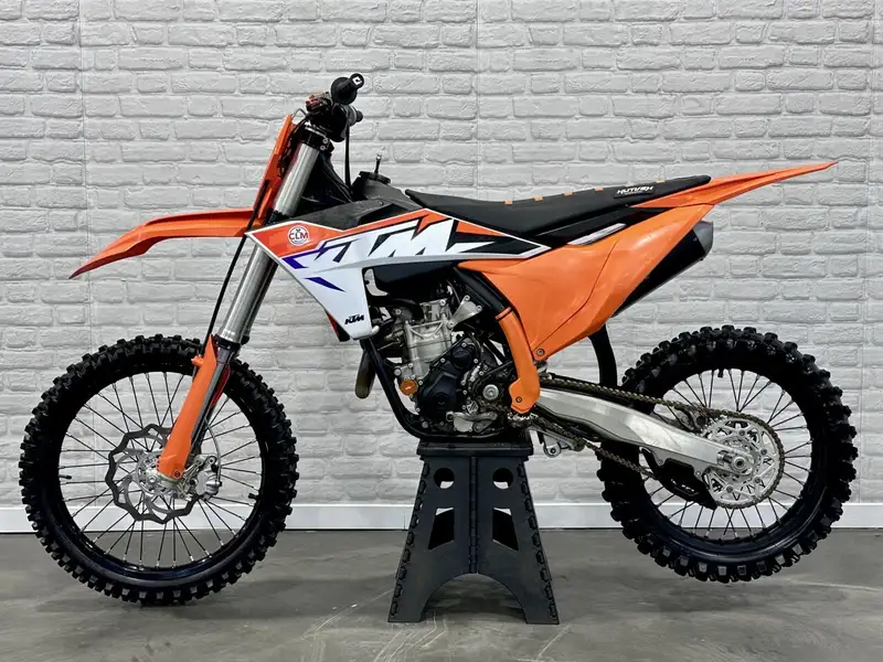 2023 KTM Unspecified, oranžová, 35 km, dovoz Kanada — foto 4 z 12