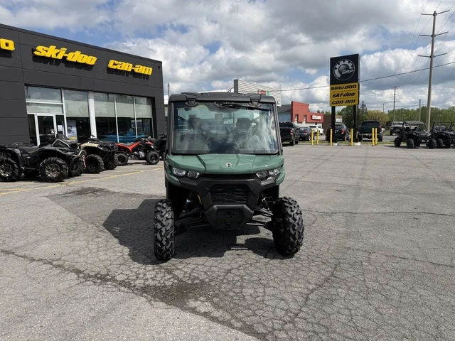2026 Can-Am, dovoz Kanada — foto 2 z 5