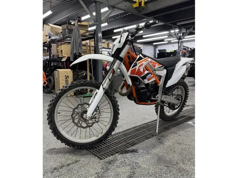 2015 KTM Freeride E, dovoz Kanada — foto 6 z 11