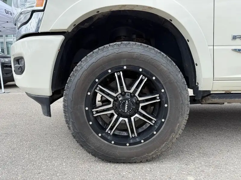 2022 RAM 2500, bílá, 104 560 km, dovoz Kanada — foto 9 z 12