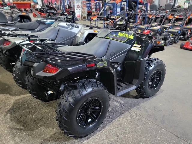 2026 Arctic Cat Alterra 450 Limited - Black Magic, černá, dovoz Kanada — foto 4 z 5
