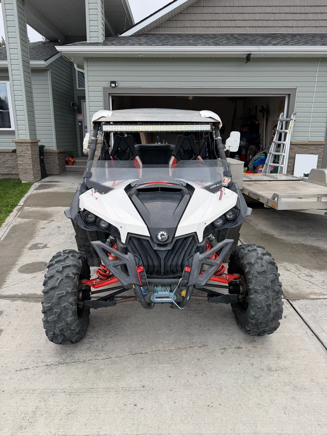 2014 Can-Am, 3 062 km, dovoz Kanada — foto 2 z 5