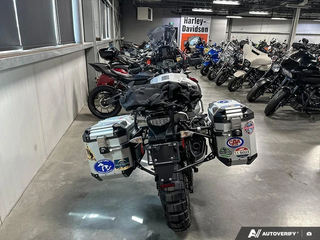 2016 KTM, 30 978 km, dovoz Kanada — foto 5 z 5