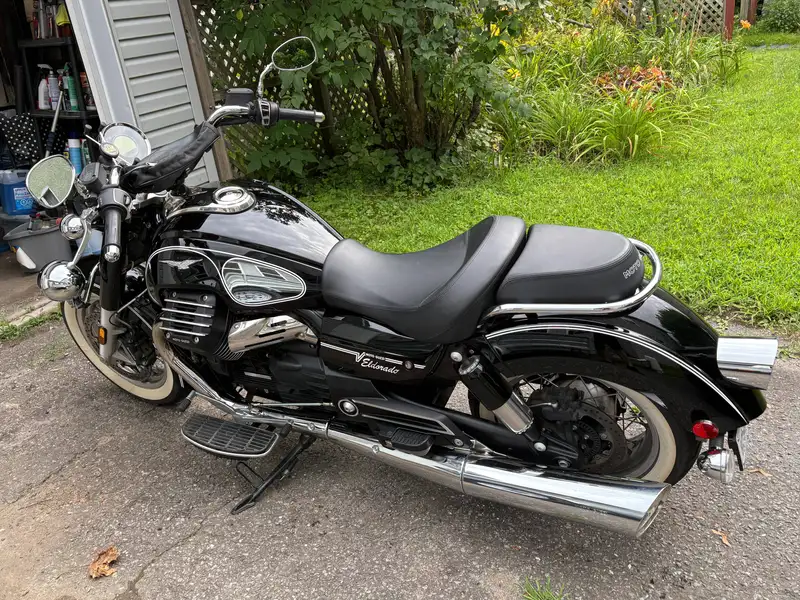 2018 Moto Guzzi Eldorado, černá, 6 819 km, dovoz Kanada — foto 3 z 9