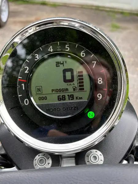 2018 Moto Guzzi Eldorado, černá, 6 819 km, dovoz Kanada — foto 7 z 9