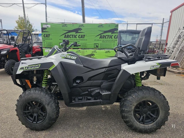 2023, 827 km, dovoz Kanada — foto 2 z 5