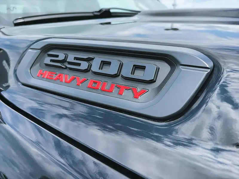 2026 RAM 2500 WARLOCK, černá, 0 km, dovoz Kanada — foto 12 z 12
