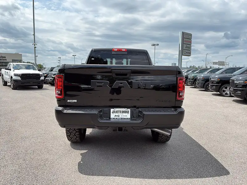 2026 RAM 2500 WARLOCK, černá, 0 km, dovoz Kanada — foto 6 z 12
