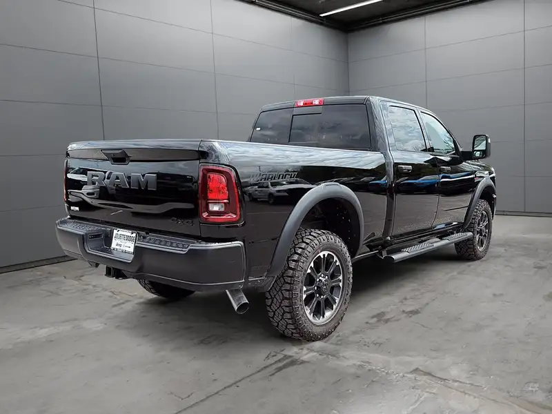 2026 RAM 2500 WARLOCK, černá, 0 km, dovoz Kanada — foto 7 z 12