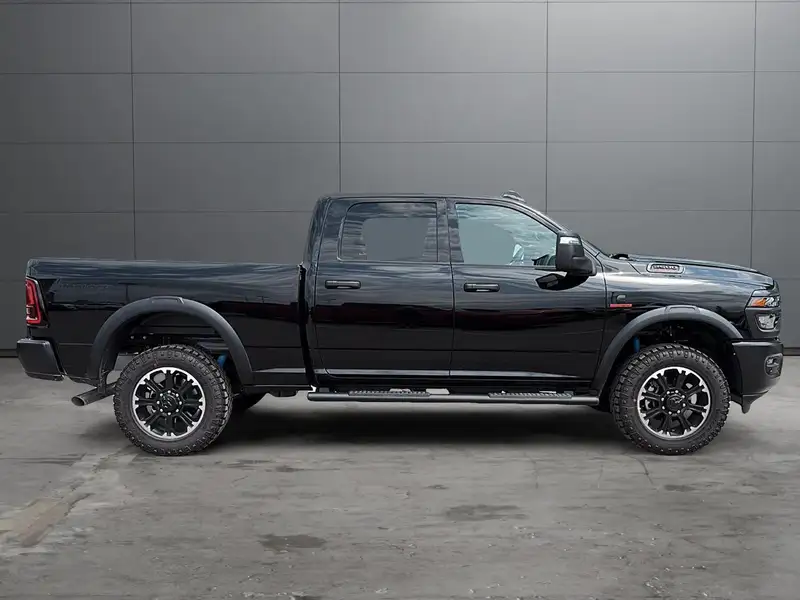2026 RAM 2500 WARLOCK, černá, 0 km, dovoz Kanada — foto 8 z 12