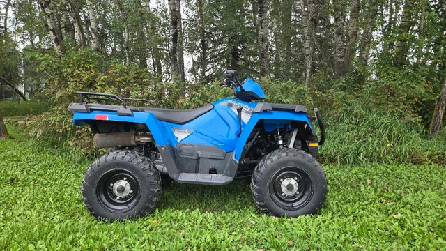 2016 Polaris, dovoz Kanada — foto 4 z 5