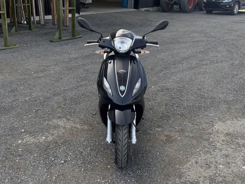 Piaggio Fly 50, dovoz Kanada — foto 2 z 9