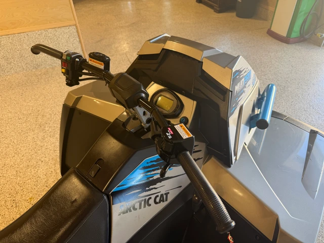 2023, 2 600 km, dovoz Kanada — foto 5 z 5