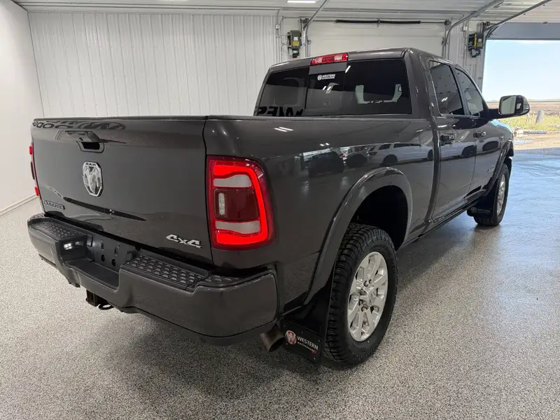 2022 RAM 2500, šedá, 126 015 km, dovoz Kanada — foto 7 z 12