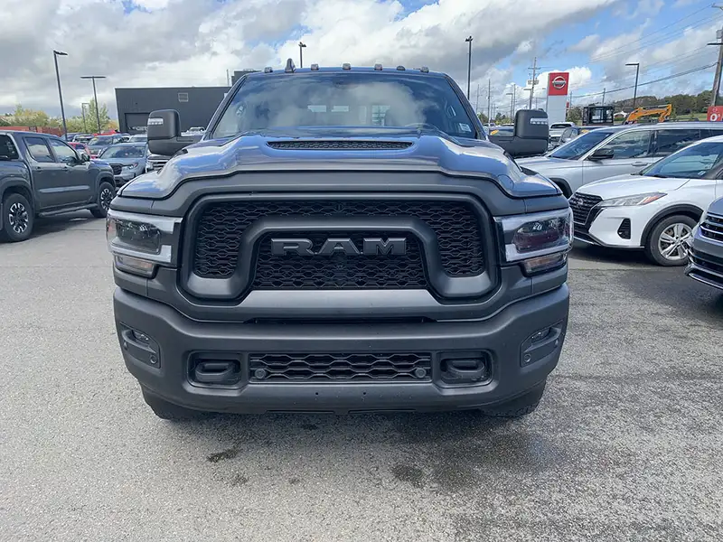 2024 RAM 2500, šedá, 77 000 km, dovoz Kanada — foto 2 z 12