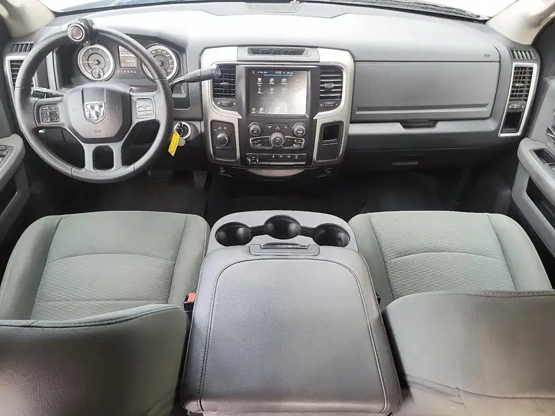 2016 RAM 2500 SLT, 188 641 km, dovoz Kanada — foto 8 z 12