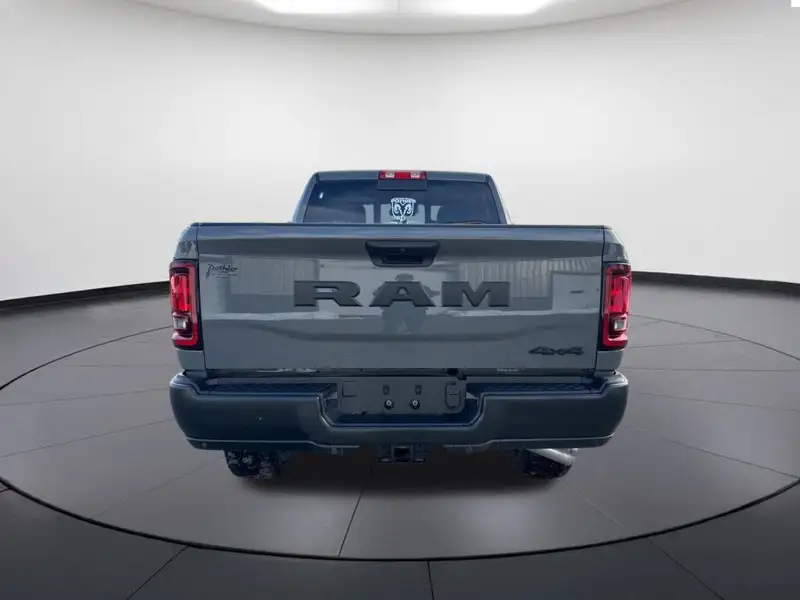 2026 RAM 2500 Warlock, šedá, 5 958 km, dovoz Kanada — foto 4 z 12