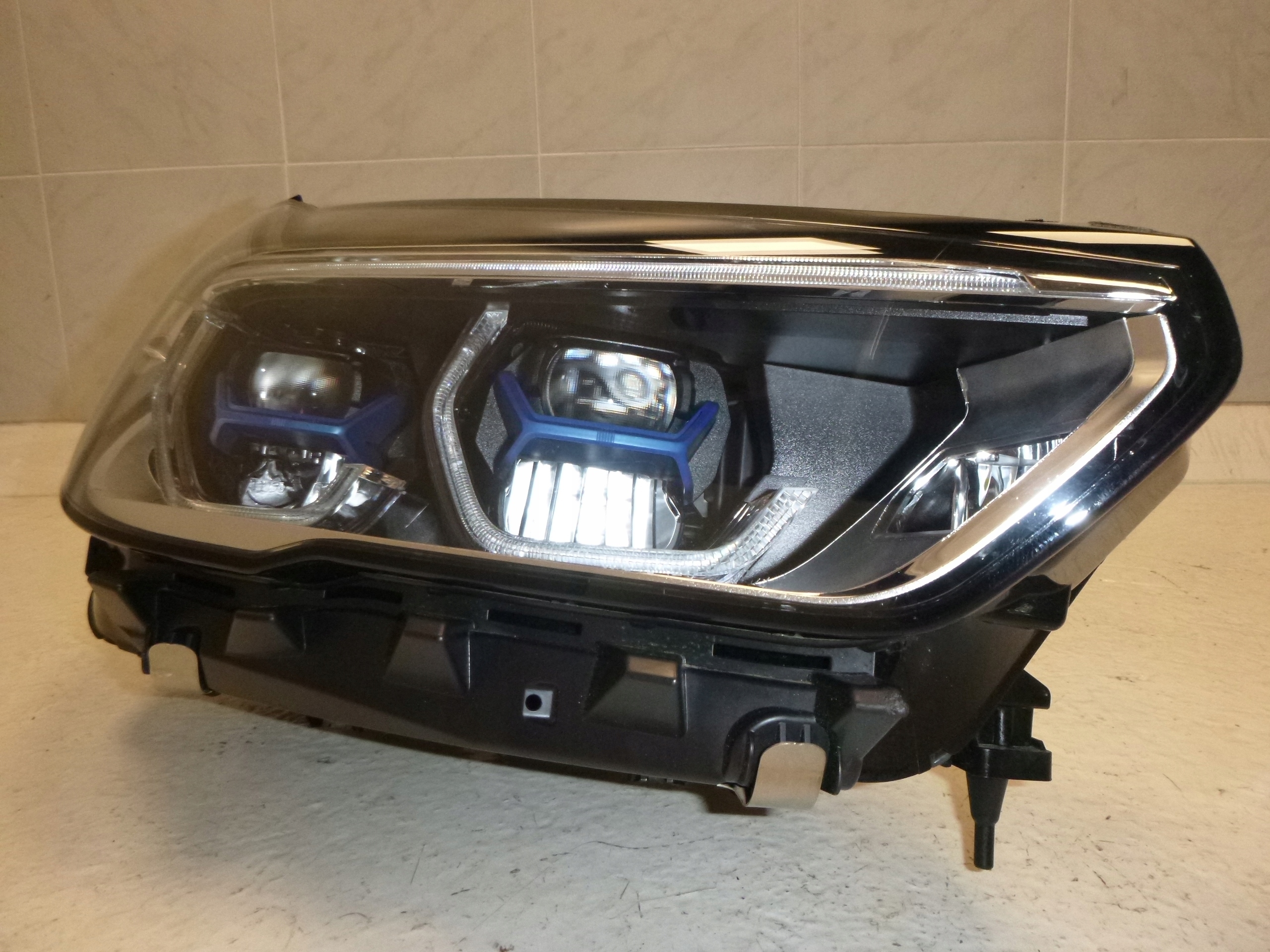 Světlomet — BMW X6, Skladem v EU — foto 5 z 16