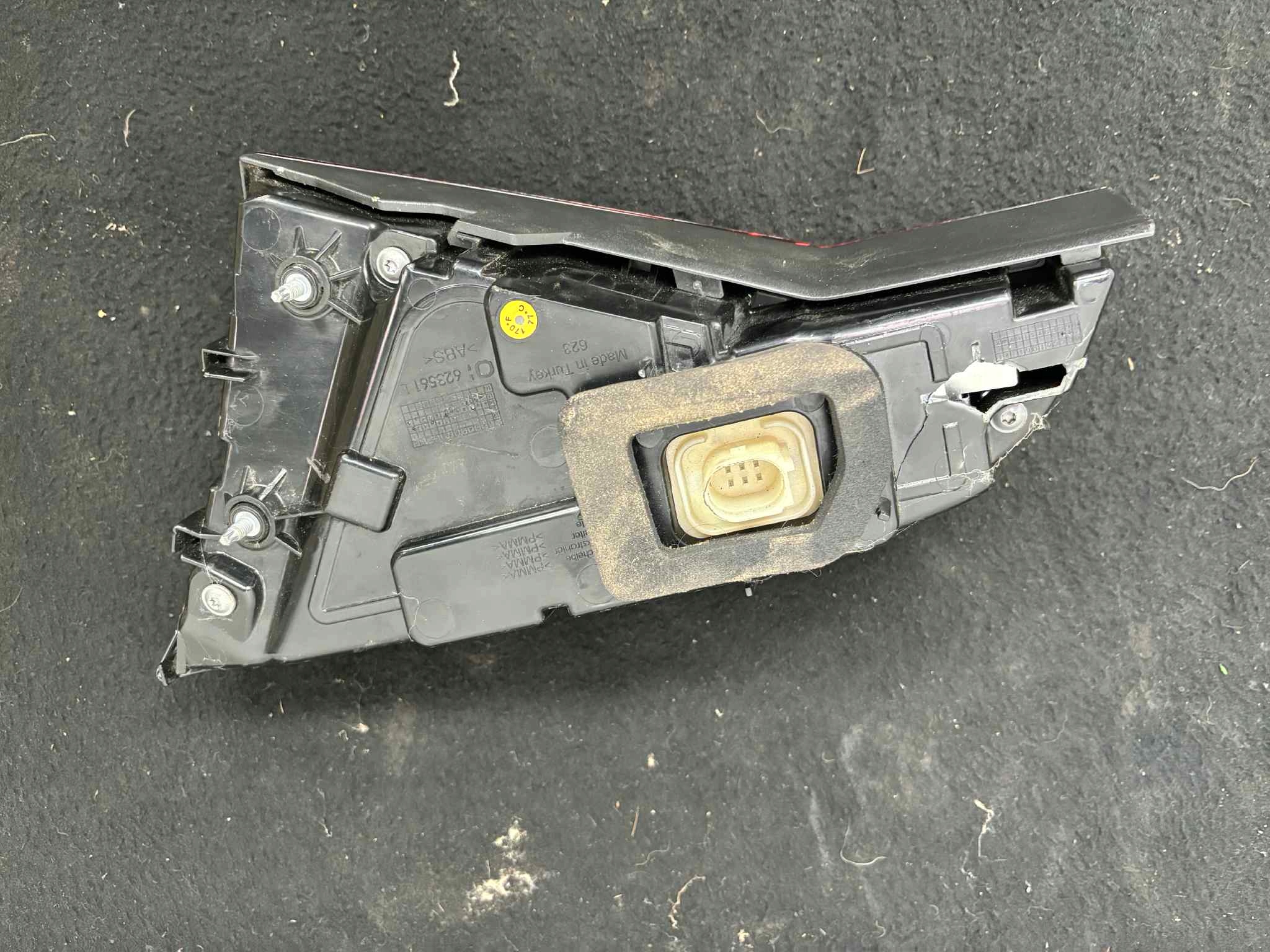 Audi OE 4H0945093K světlomet zadní zespolona, Skladem v EU — foto 2 z 3