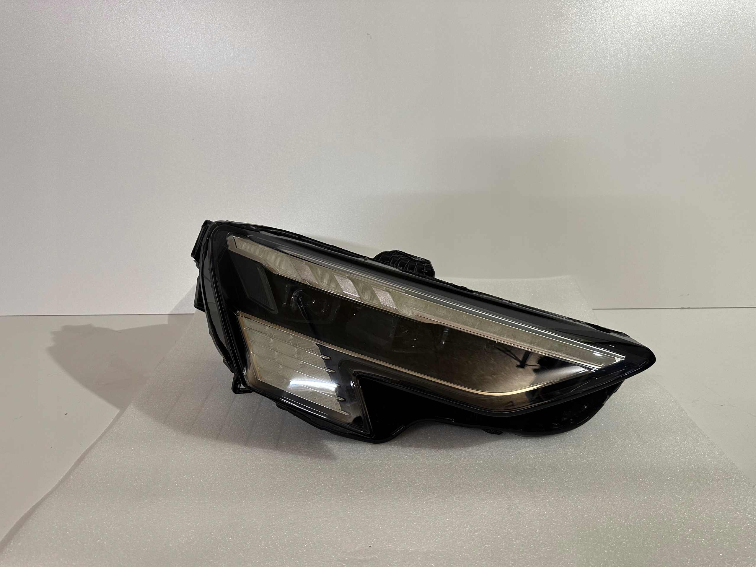 Světlomet 8Y0941036 — Audi S3, Skladem v EU — foto 3 z 16