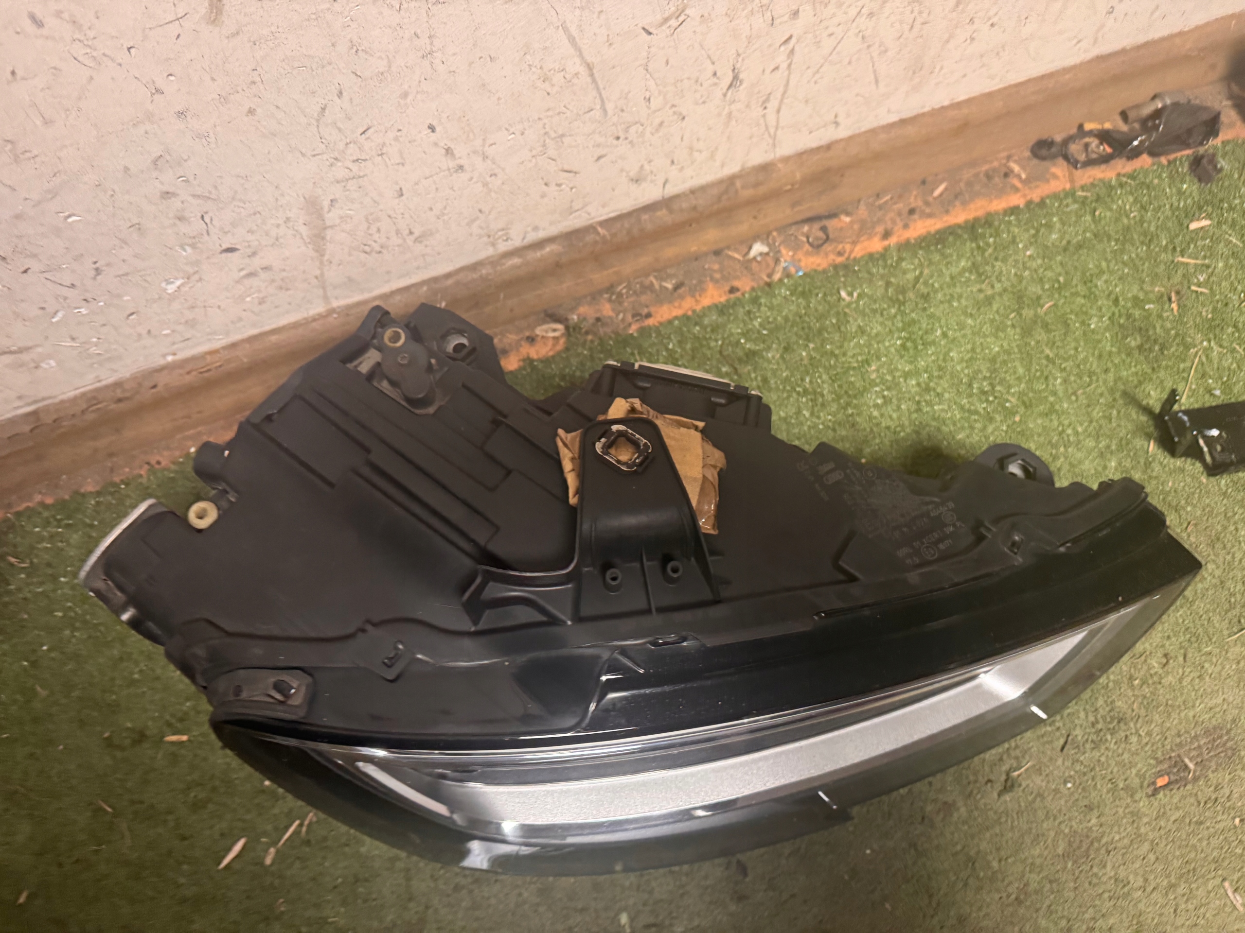 Světlomet 8V0941036 — Audi S3, Skladem v EU — foto 5 z 8