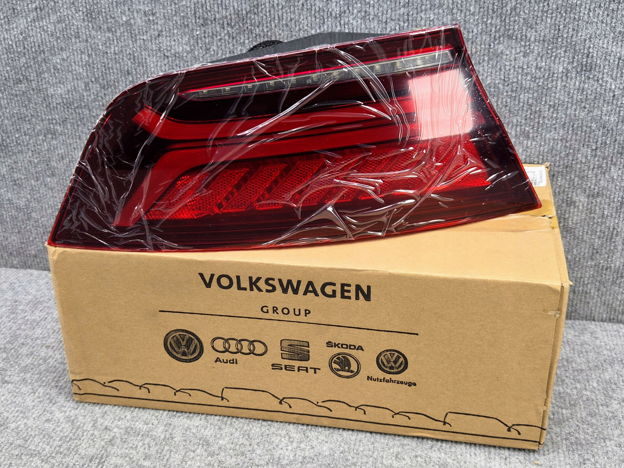 Audi OE 4G8945095H světlomet zadní zespolona, Skladem v EU — foto 2 z 9