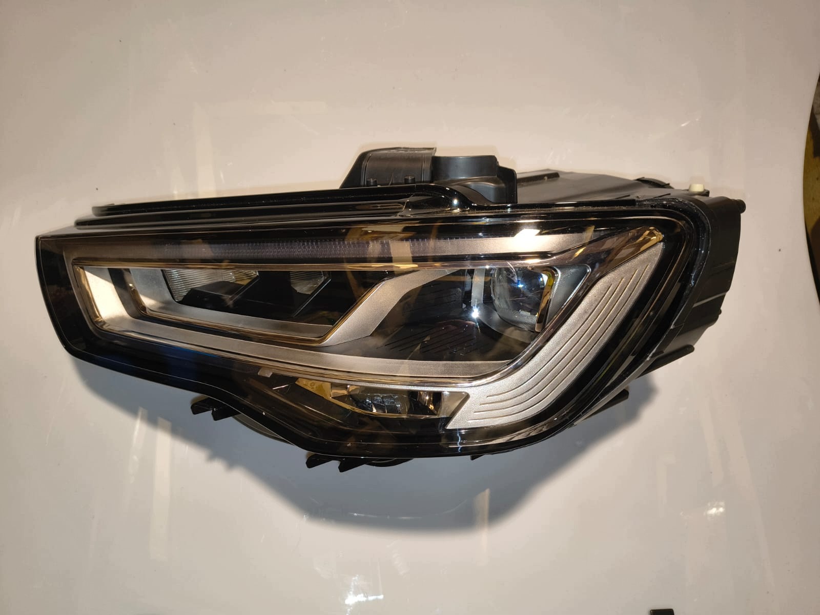 AUDI A6 C8 MATRIX světlomet full led přední levá, dovoz Skladem v EU — foto 2 z 5