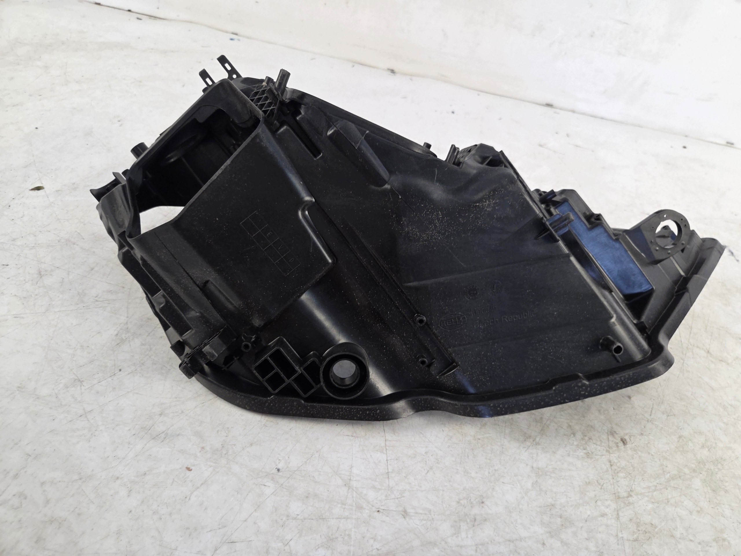 pouzdro světlomety pouzdro Audi A6 C8 4k Matrix originál levá, dovoz Skladem v EU — foto 7 z 9