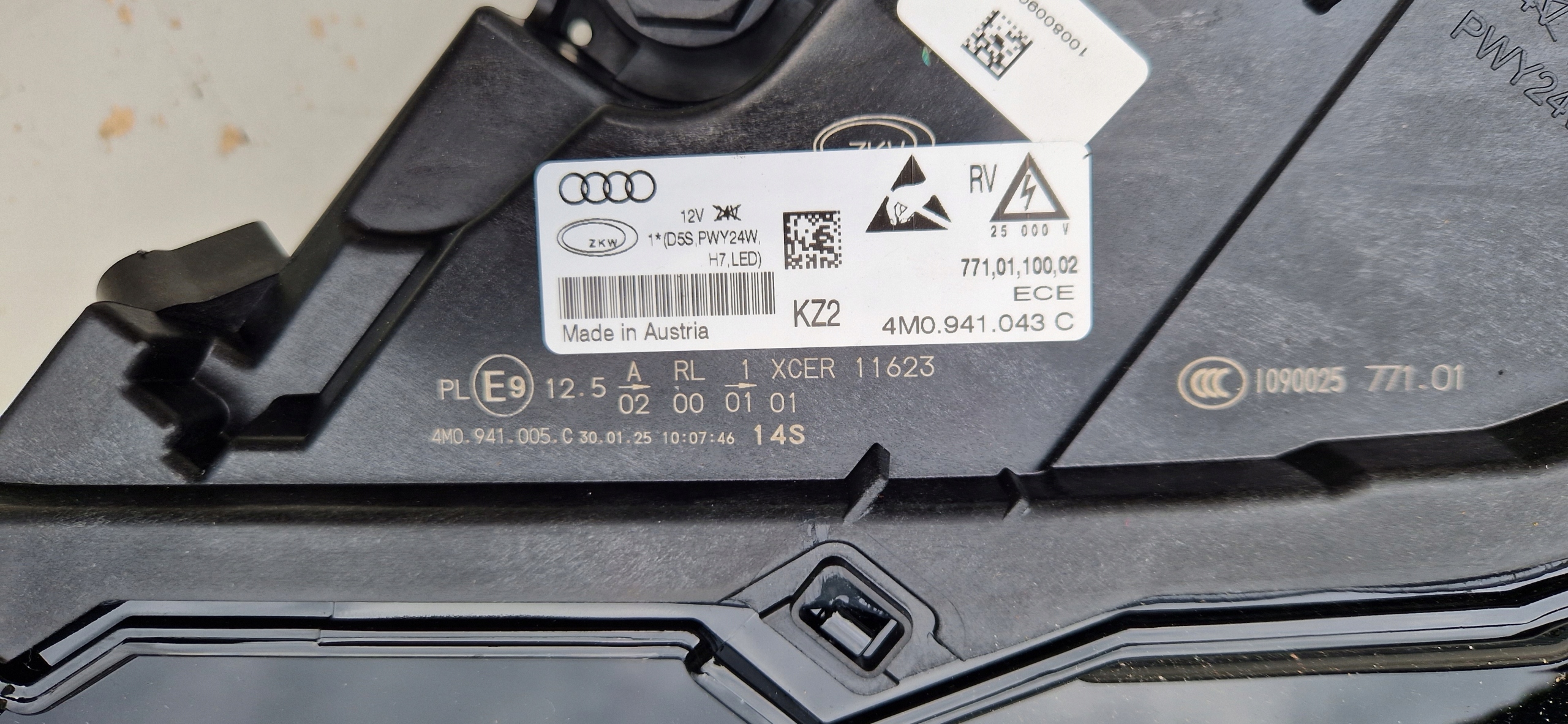 světlomet levá přední Audi Q7 Matrix Led 4M0941043C nový, Skladem v EU — foto 5 z 6