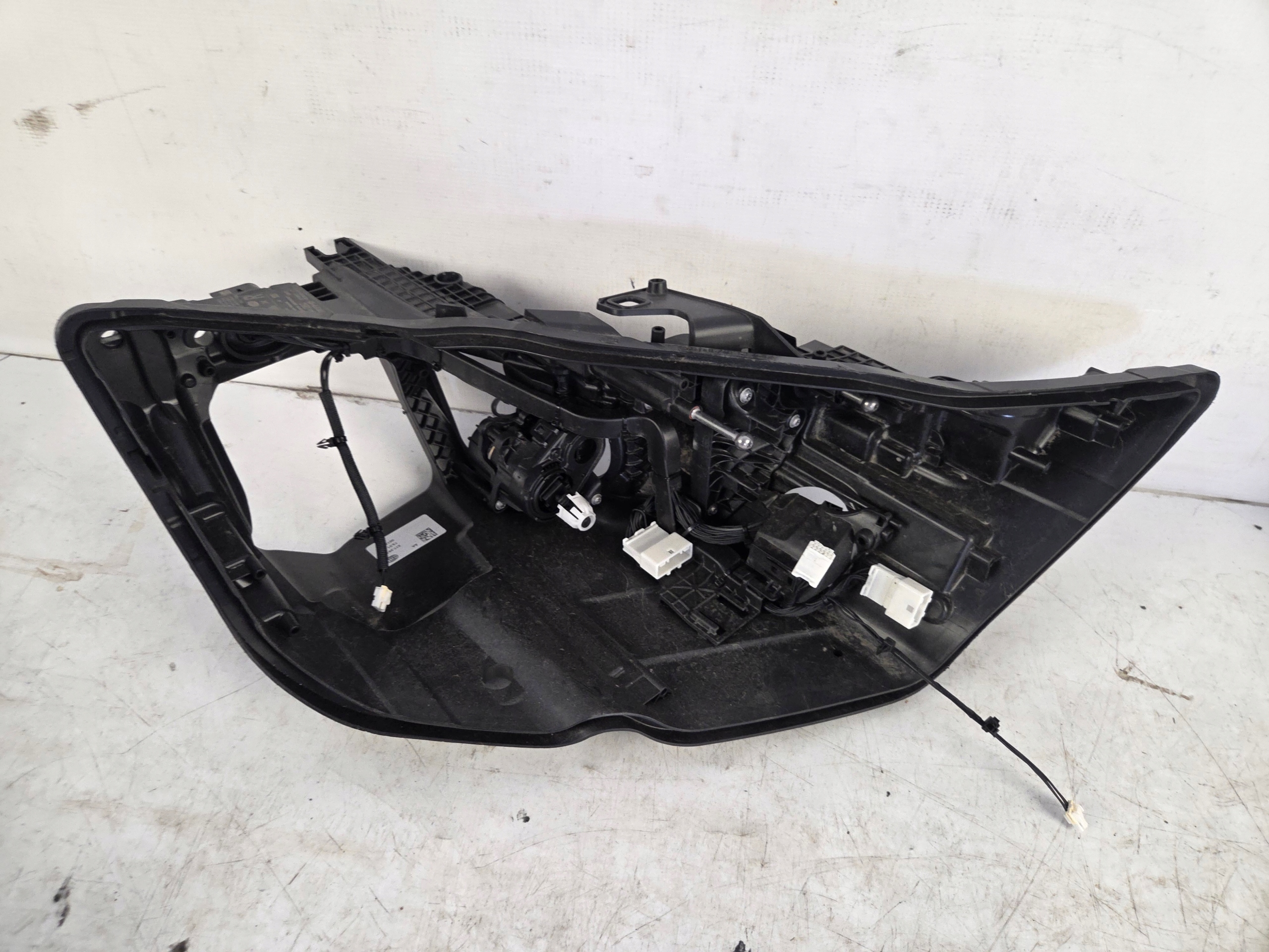 pouzdro světlomety pouzdro pravá Audi A6 C8 4k Matrix originál, Skladem v EU — foto 2 z 7